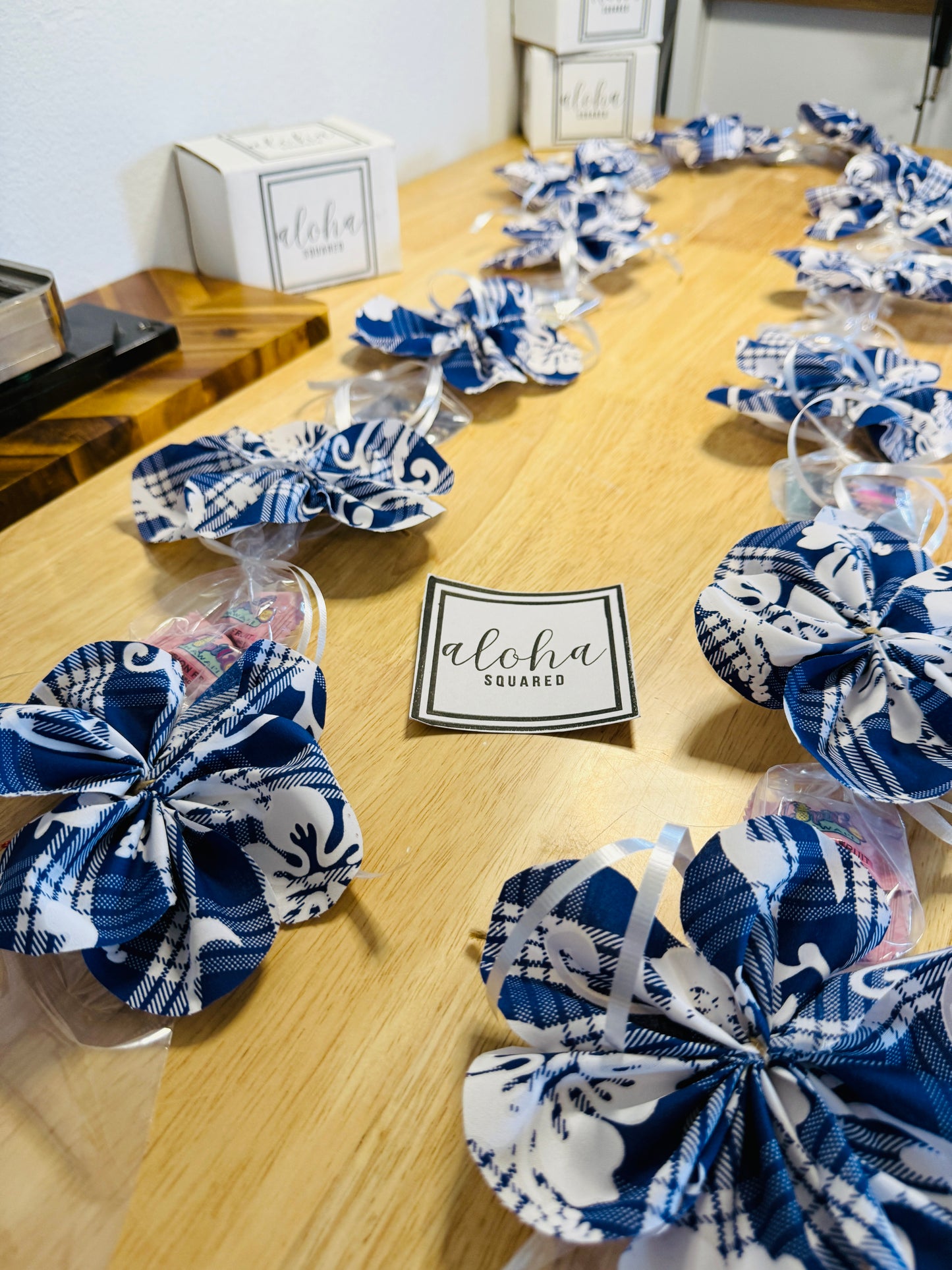 Button Photo Magnet Lei 2" Square